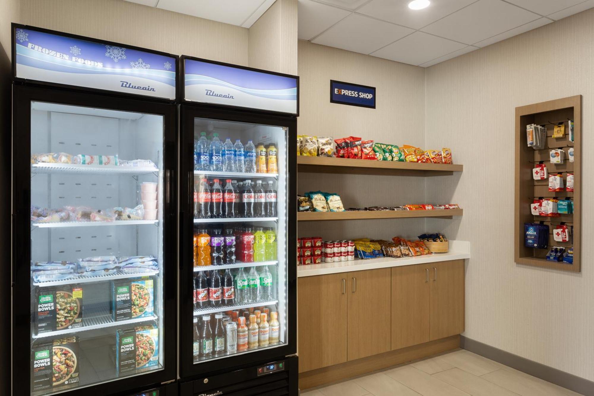 亚特兰大机场克拉丽奥酒店 大学公园 外观 照片